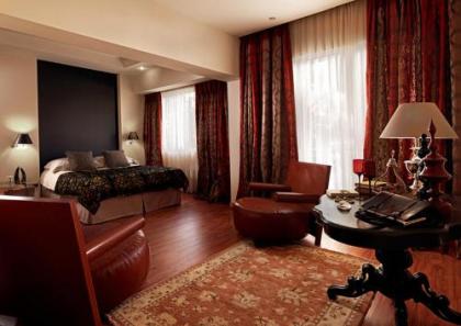 Best Western Plus Embassy Hotel - image 9