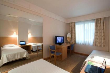 Central Hotel - image 17