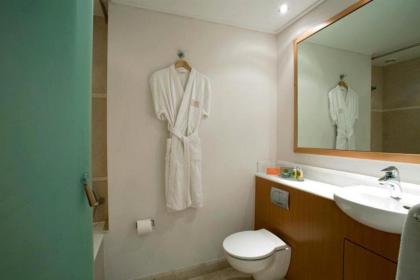 Central Hotel - image 20