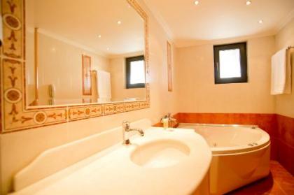 Nefeli Hotel Alimos - image 6