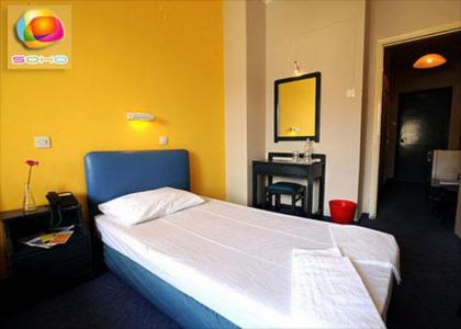 Athens Hawks Hostel - image 13