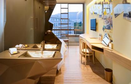 New Hotel - image 10