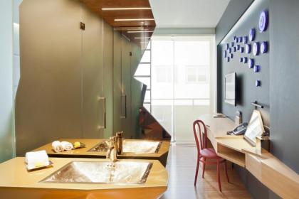 New Hotel - image 13