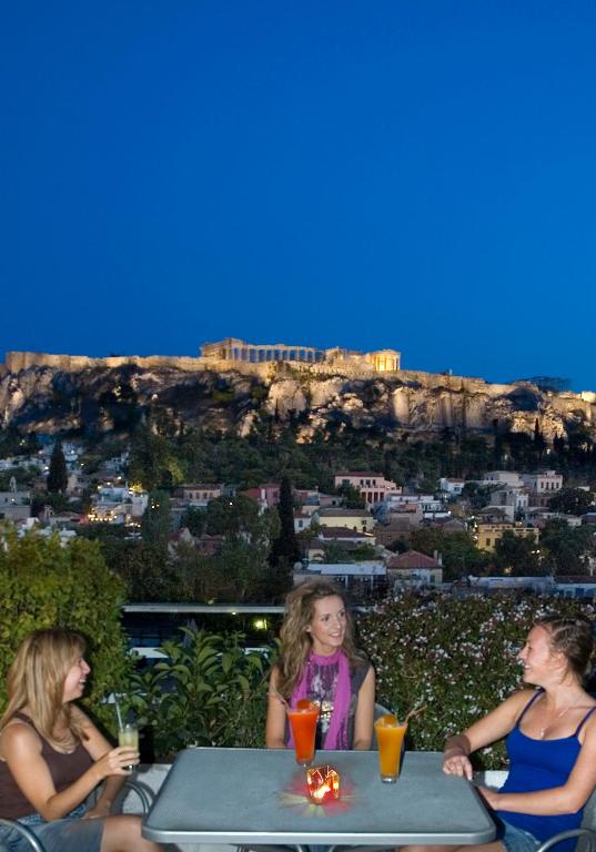 Athens Center Square - image 5