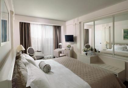Njv Athens Plaza - image 2