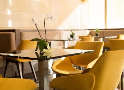 Njv Athens Plaza - image 4