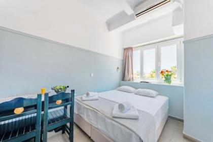 Phaedra Hotel - image 8