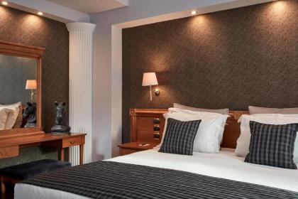 Ava Hotel and Suites - image 1