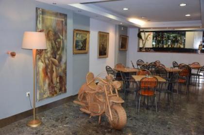 Diros Hotel - image 10