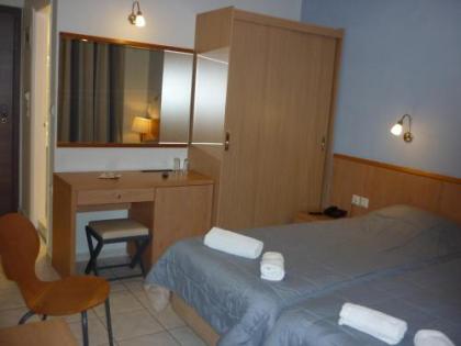 Diros Hotel - image 11