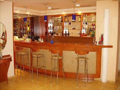 Faros 2 Hotel - image 2