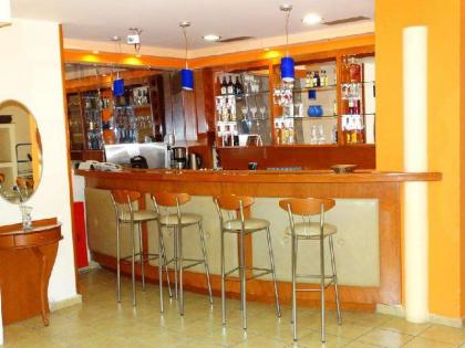 Faros 2 Hotel - image 9
