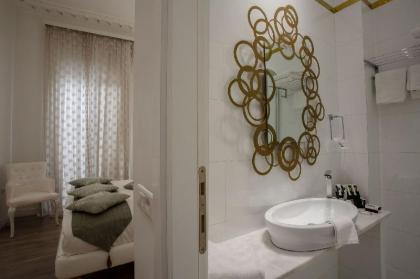 Athens Diamond Plus Hotel - image 7