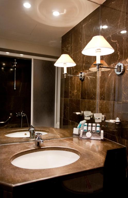 Hera Hotel - image 6