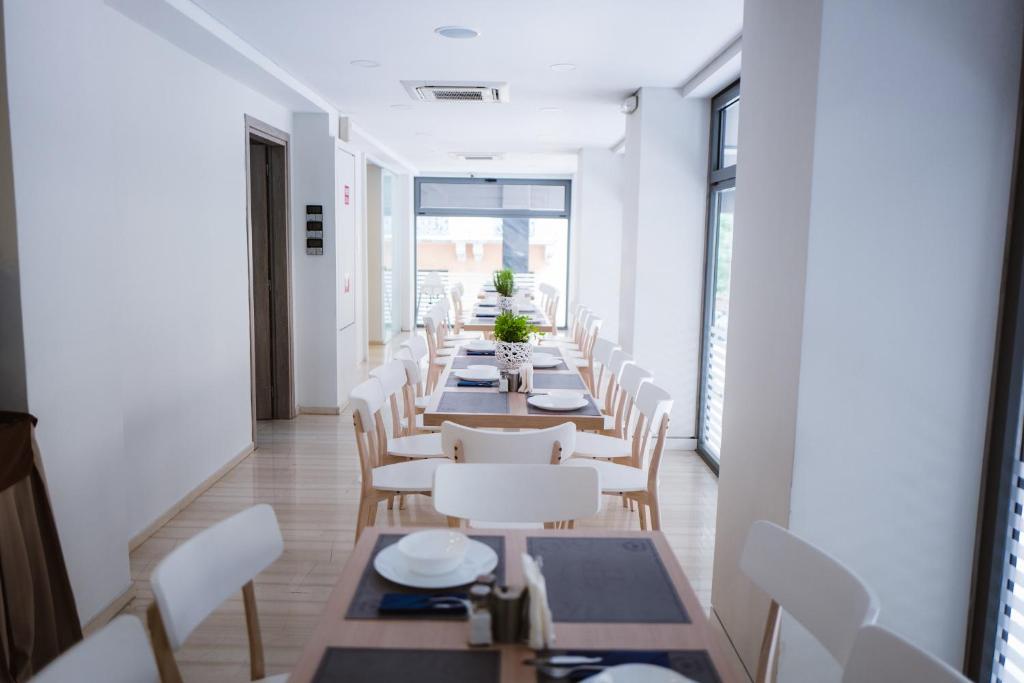 Piraeus Port Hotel - image 6