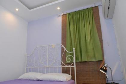Chameleon Youth Hostel - image 18