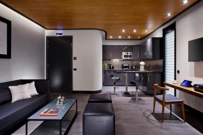 MET34 Athens Hotel - image 13