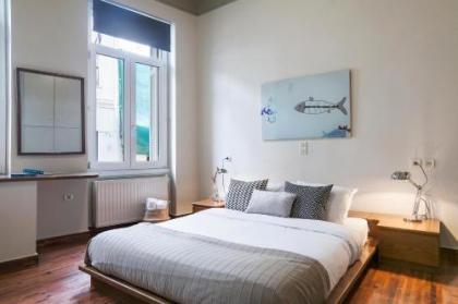 Two Bedroom Apartment in Plaka - image 3