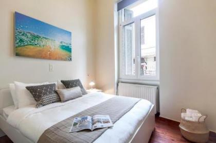 Two Bedroom Apartment in Plaka - image 6