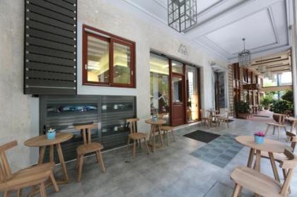 Meni Apartments - image 13