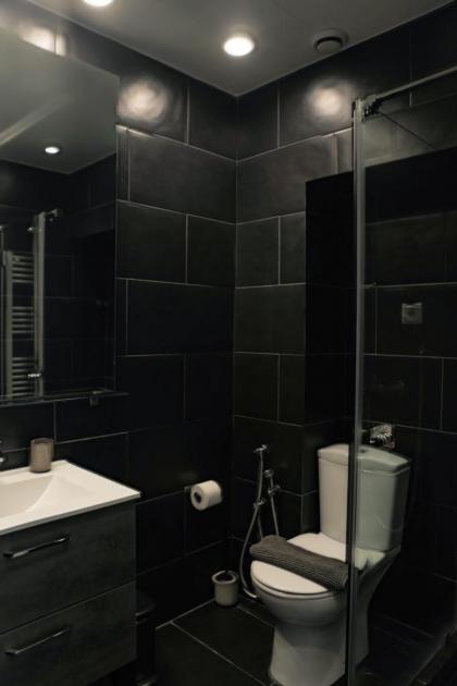 Elite Ermou Suites - image 20