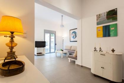 A Beautiful 5 bdr House near Acropolis 