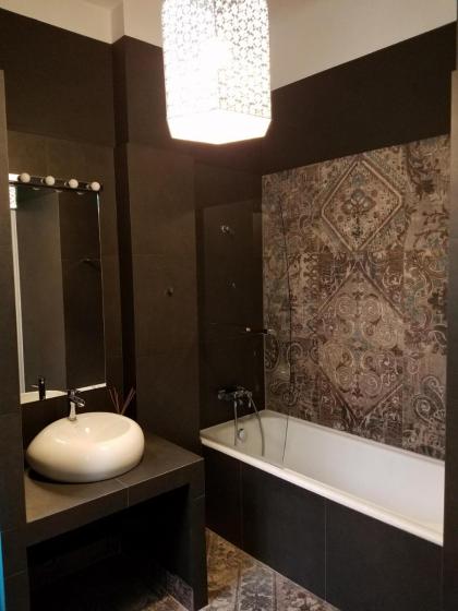 Lux Kolonaki Apartment - image 8