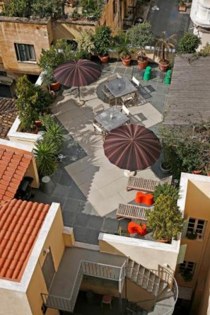 Boutique Athens EP16 Building - image 1