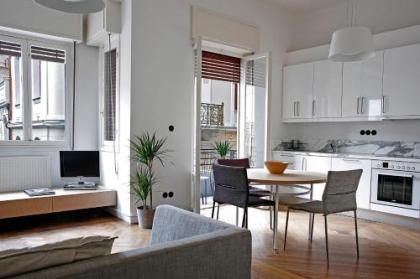 Boutique Athens EP16 Building - image 2