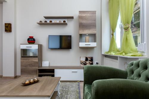 Vintage Apartment in the Heart of Plaka - image 3