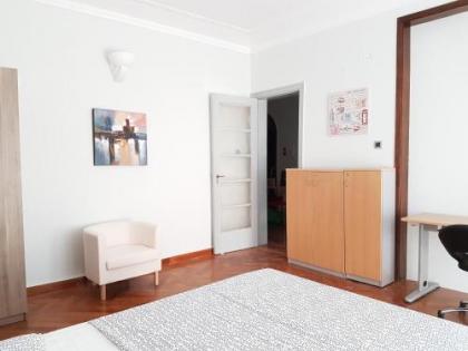 Errathens Pine Red and Taupe - Athens Center - image 9