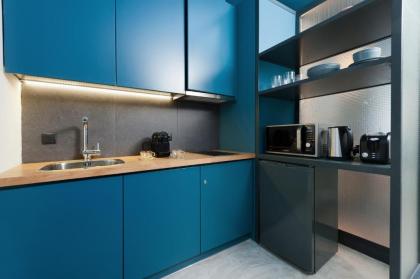 Syntagma Square Modern Apartments - image 10