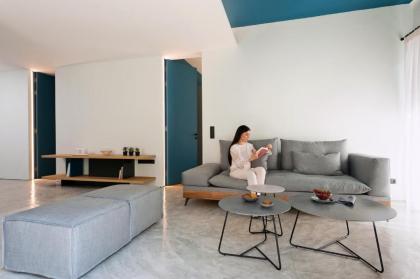 Syntagma Square Modern Apartments - image 19