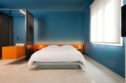Syntagma Square Modern Apartments - image 6