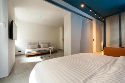 Syntagma Square Modern Apartments - image 8