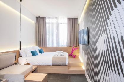 Athens Lodge - image 1
