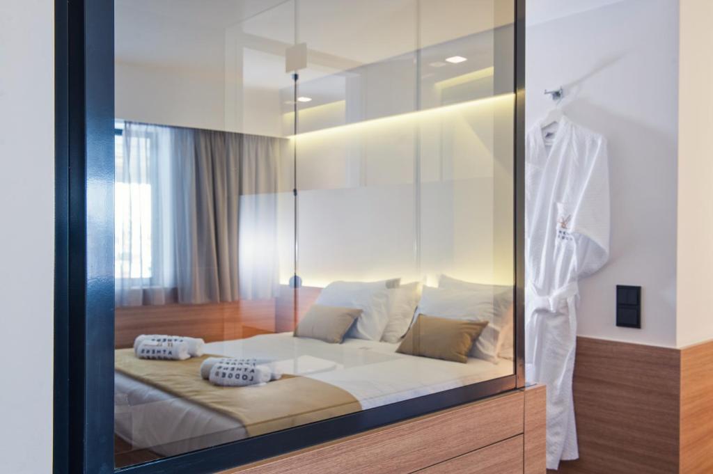 Athens Lodge - image 5