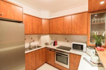 Renovated 3 bedroom apt with Acropolis View - image 12