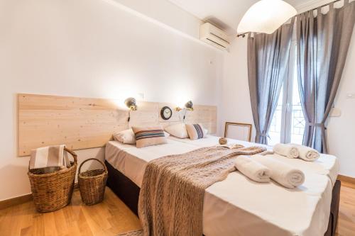 Renovated 3 bedroom apt with Acropolis View - image 2