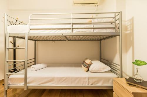 Renovated 3 bedroom apt with Acropolis View - image 4