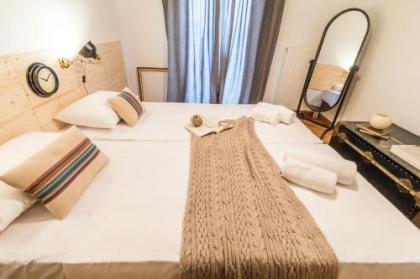 Renovated 3 bedroom apt with Acropolis View - image 7