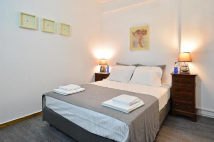 Plaka Elegant Apartment - image 14