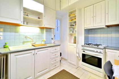 Plaka Elegant Apartment - image 17