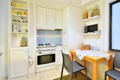 Plaka Elegant Apartment - image 18