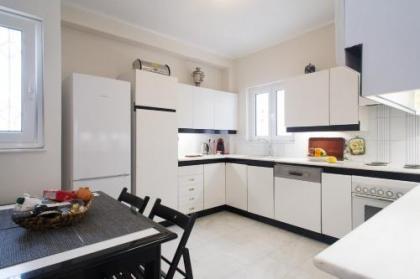Alexander's Penthouse - image 14