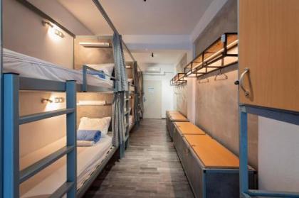 Bedbox Hostel - image 1