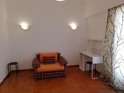 Sfiggos 54 Guest House - image 8