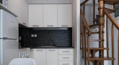 Alekos Apartments 1 Νetflix - image 19