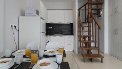 Alekos Apartments 1 Νetflix - image 20