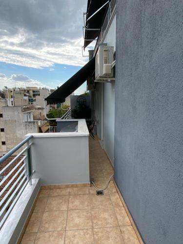 Alekos Apartments 1 Νetflix - image 3